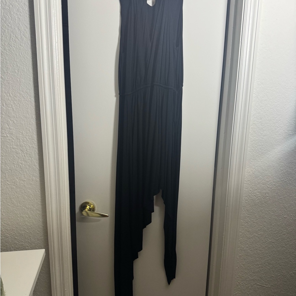 Elegant Black Sleeveless Dress